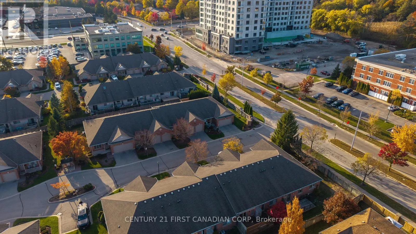 1 - 205 NORTH CENTRE ROAD, #1