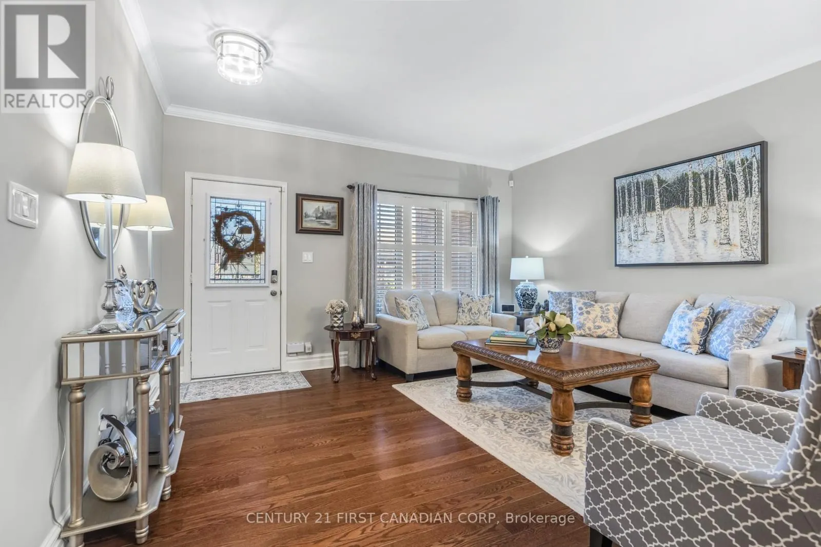 1 - 205 NORTH CENTRE ROAD, #1