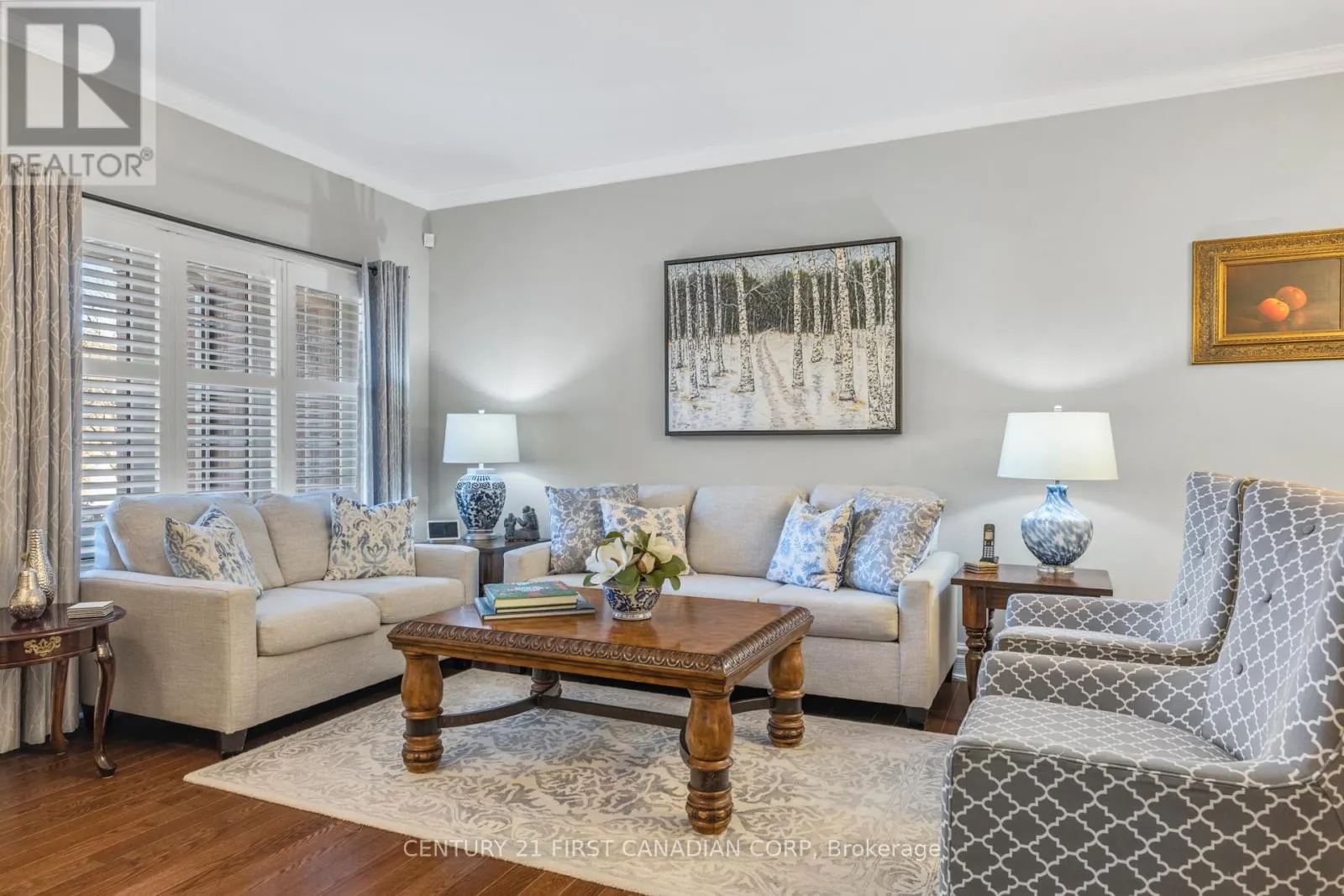 1 - 205 NORTH CENTRE ROAD, #1