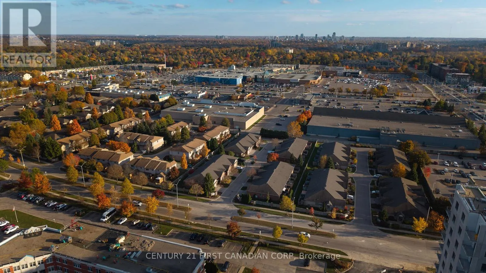 1 - 205 NORTH CENTRE ROAD, #1