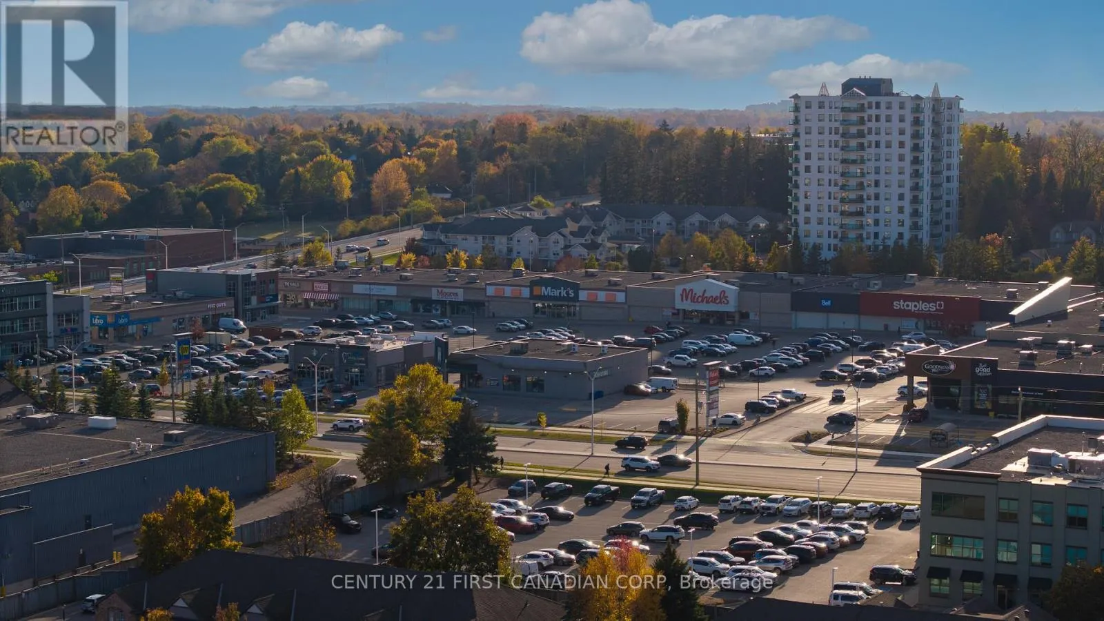 1 - 205 NORTH CENTRE ROAD, #1