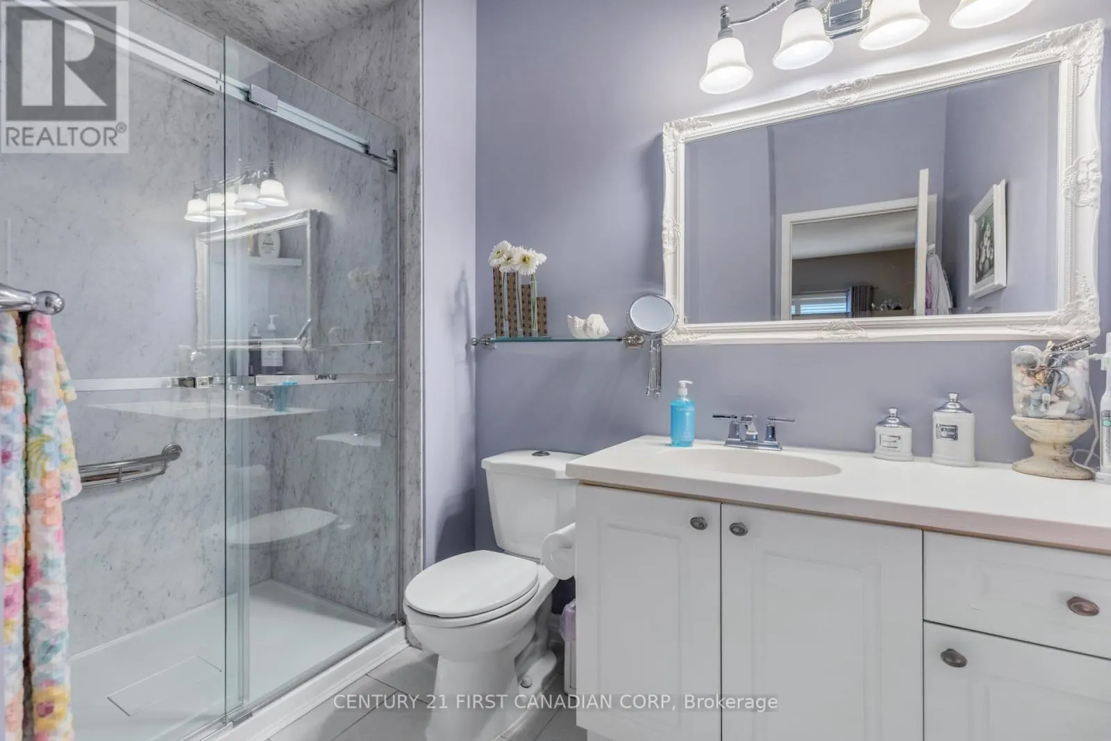 1 - 205 NORTH CENTRE ROAD, #1