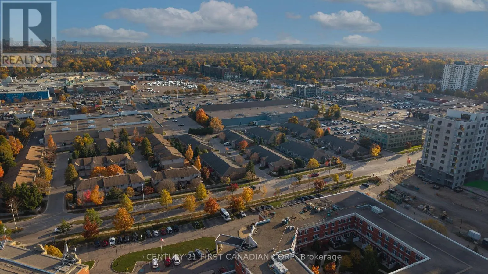 1 - 205 NORTH CENTRE ROAD, #1