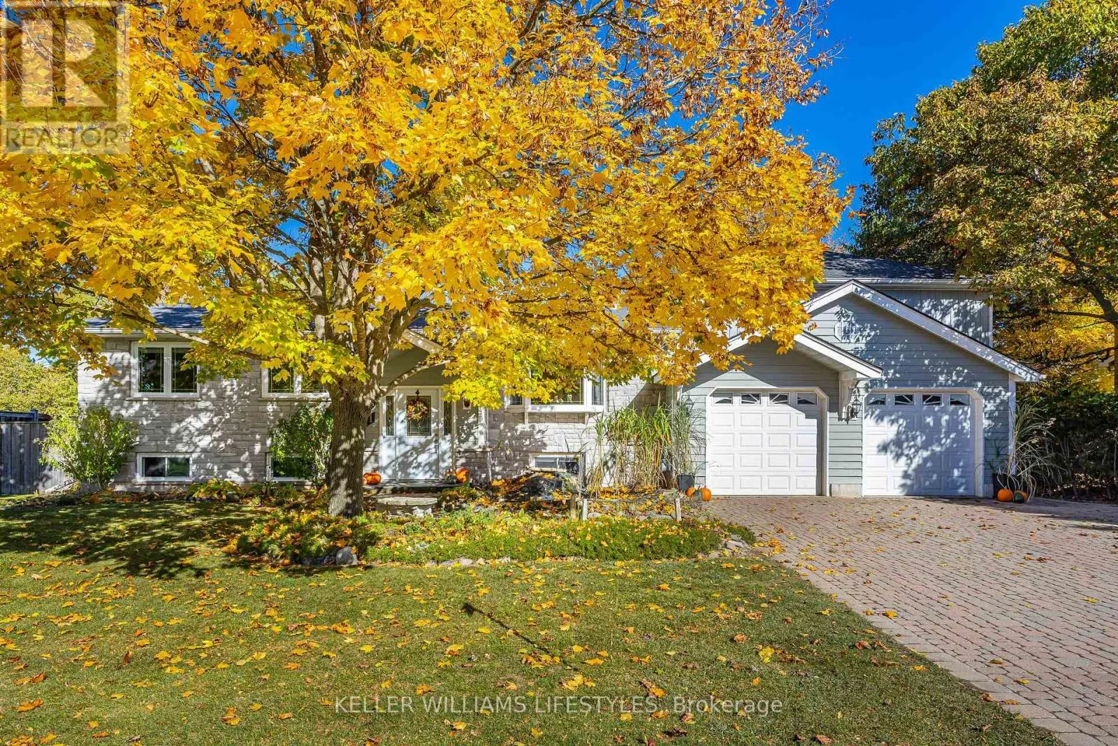 11 HAWTHORN CRESCENT