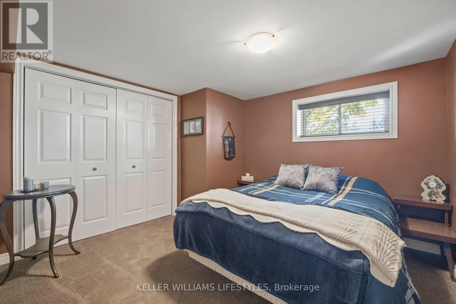 11 HAWTHORN CRESCENT