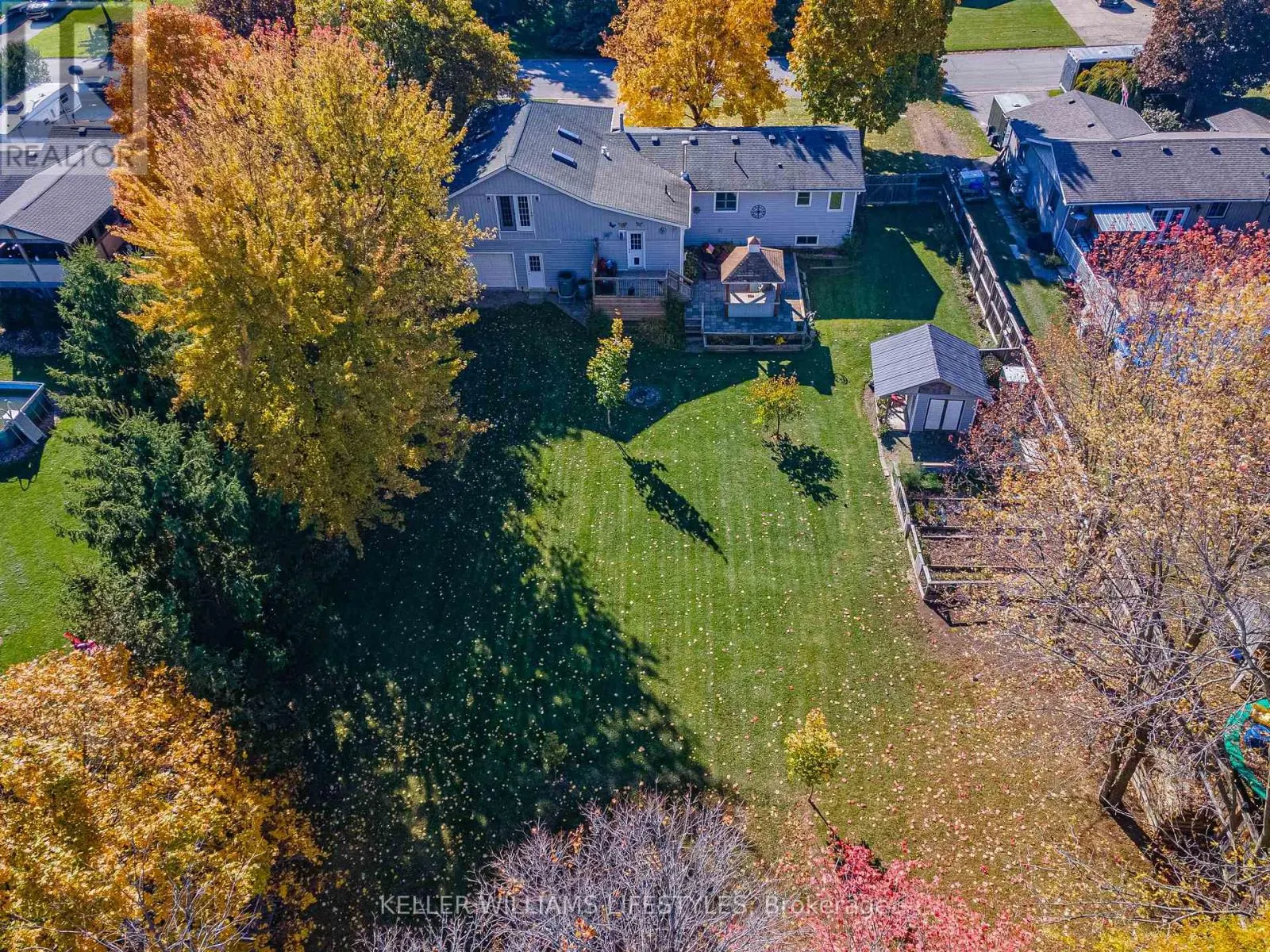 11 HAWTHORN CRESCENT