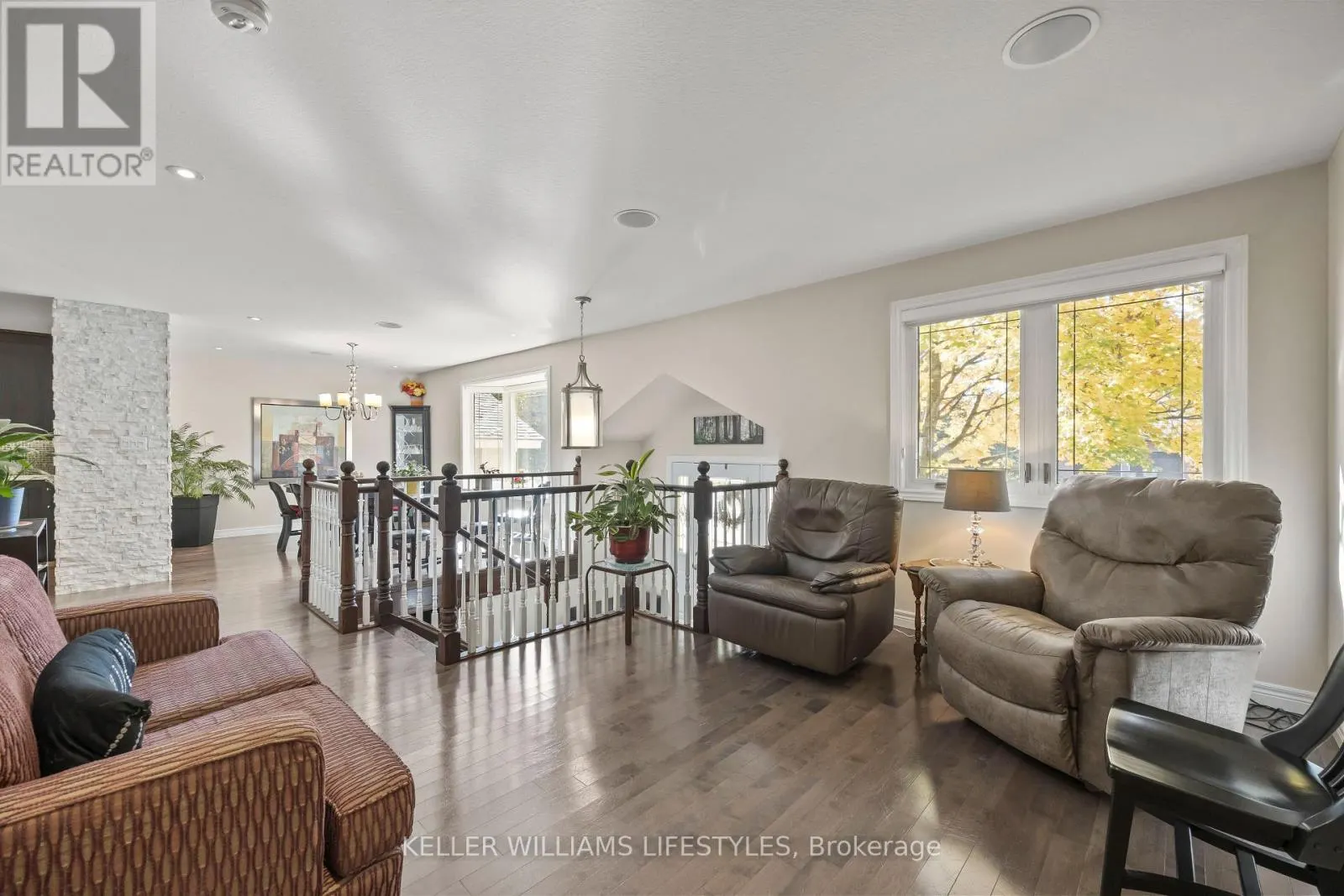 11 HAWTHORN CRESCENT