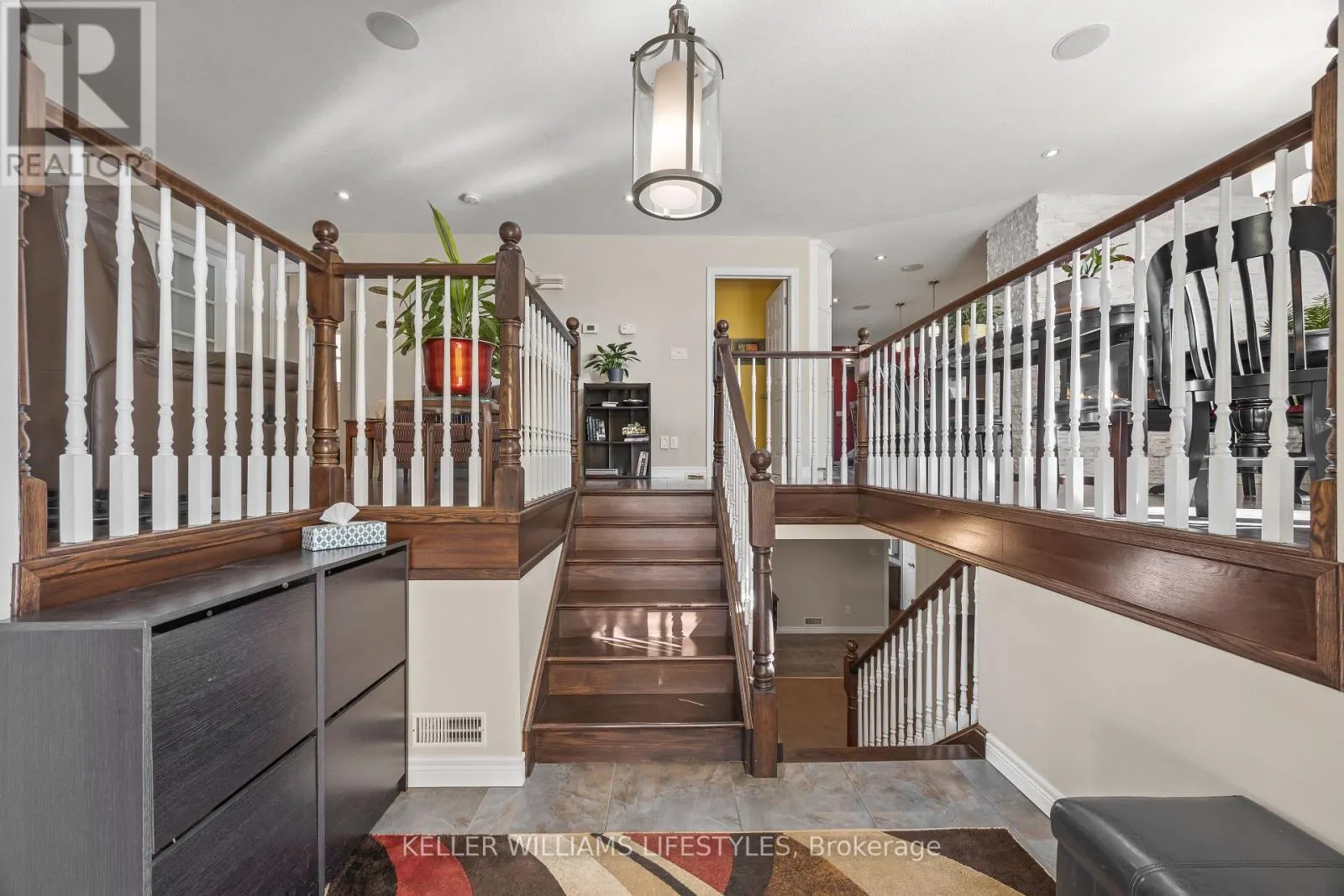 11 HAWTHORN CRESCENT