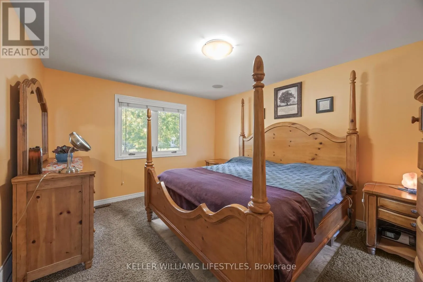 11 HAWTHORN CRESCENT