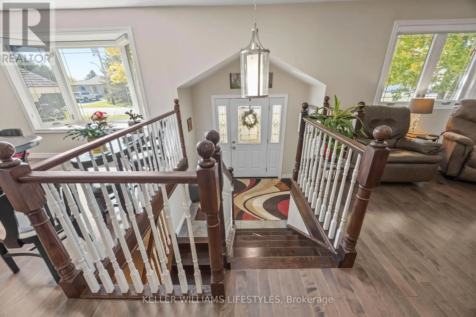 11 HAWTHORN CRESCENT