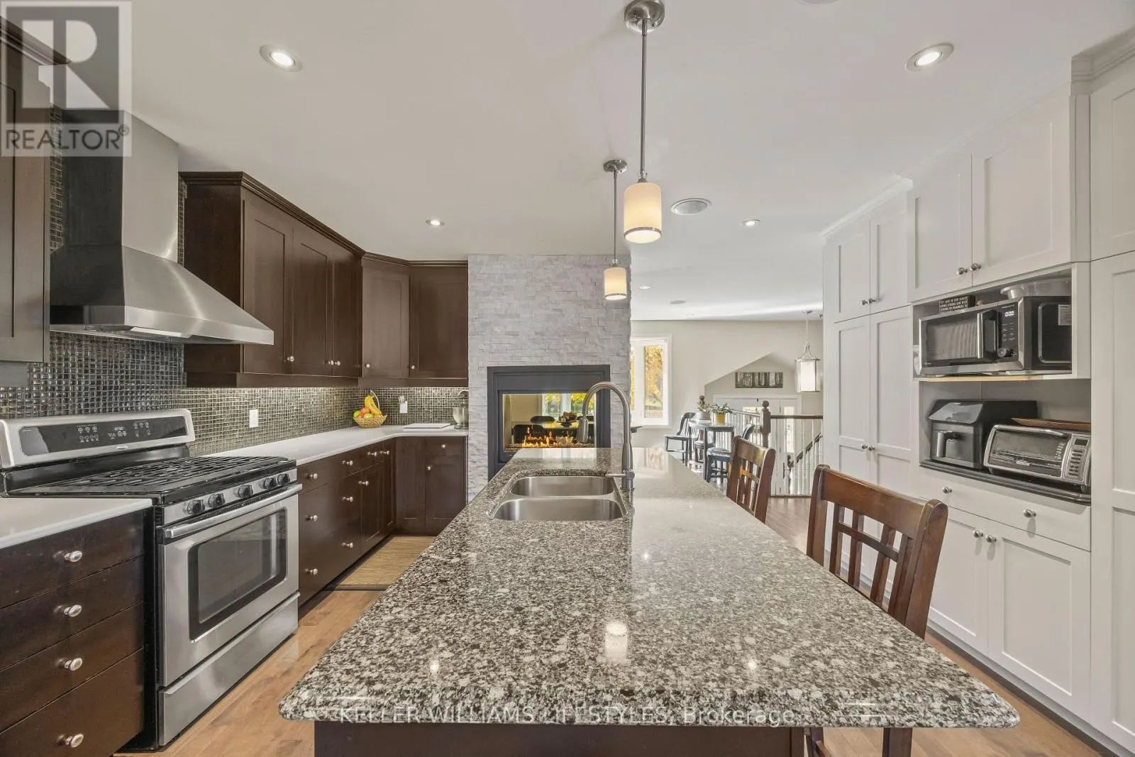 11 HAWTHORN CRESCENT