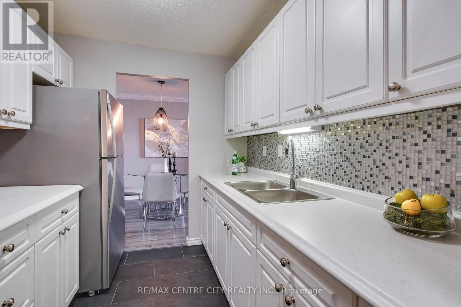 812 - 45 POND MILLS ROAD, #812