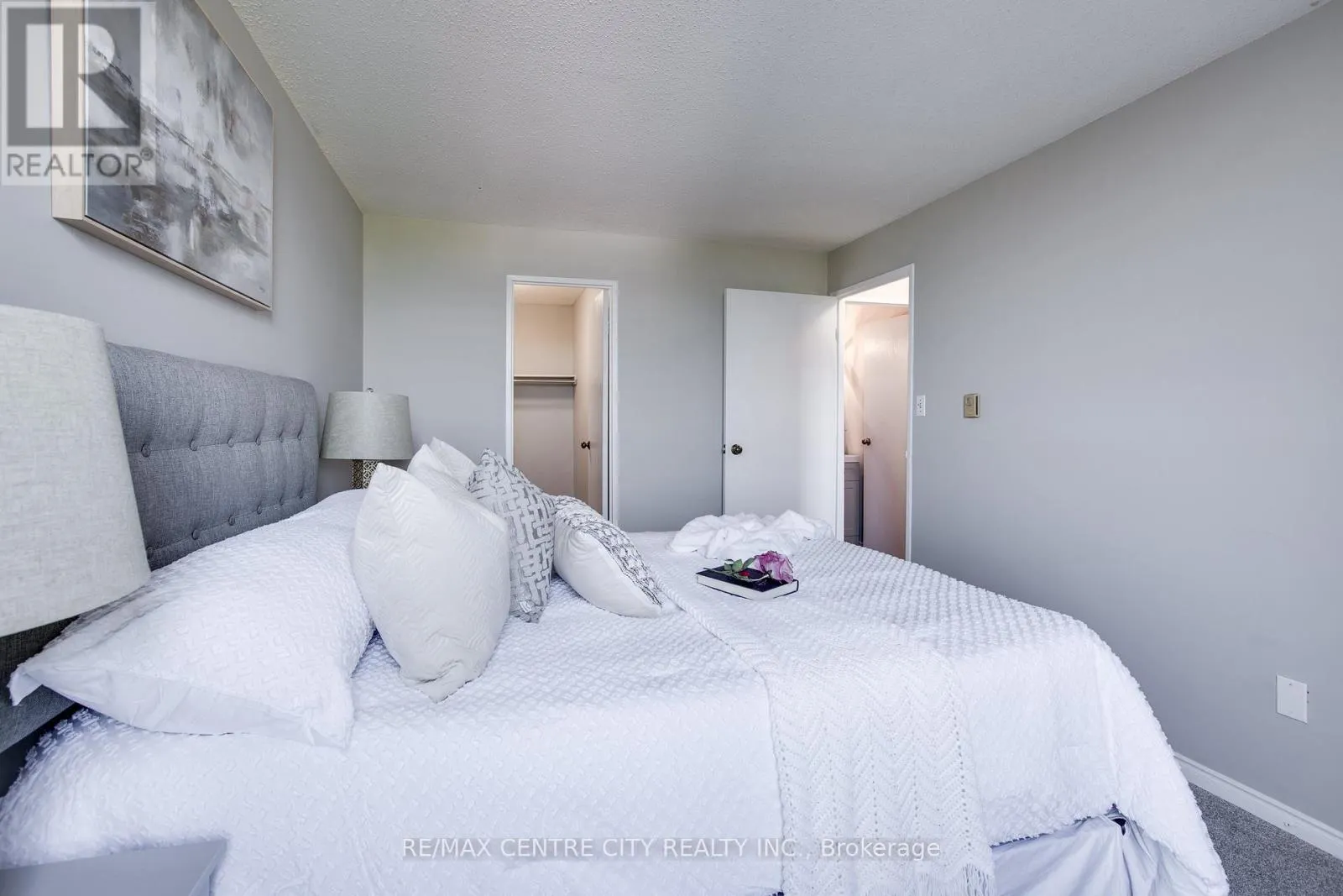 812 - 45 POND MILLS ROAD, #812