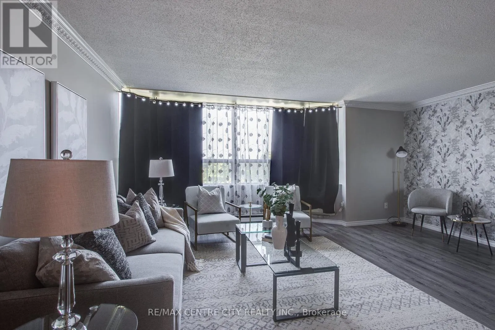 812 - 45 POND MILLS ROAD, #812