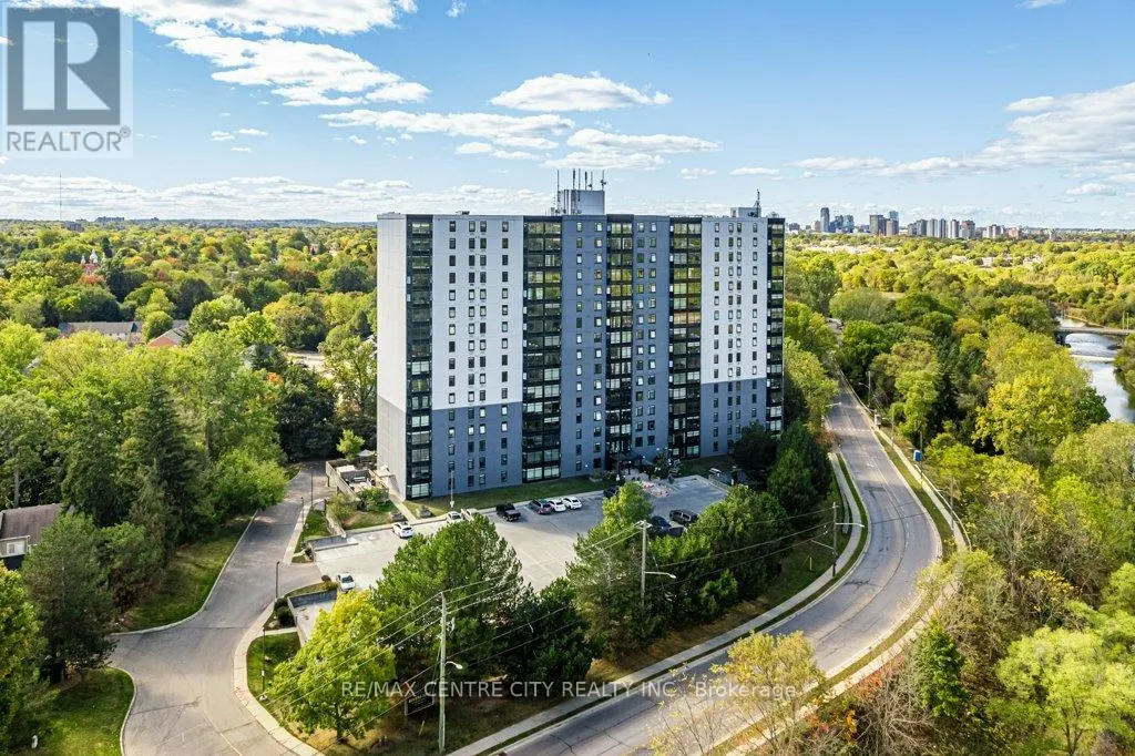812 - 45 POND MILLS ROAD, #812