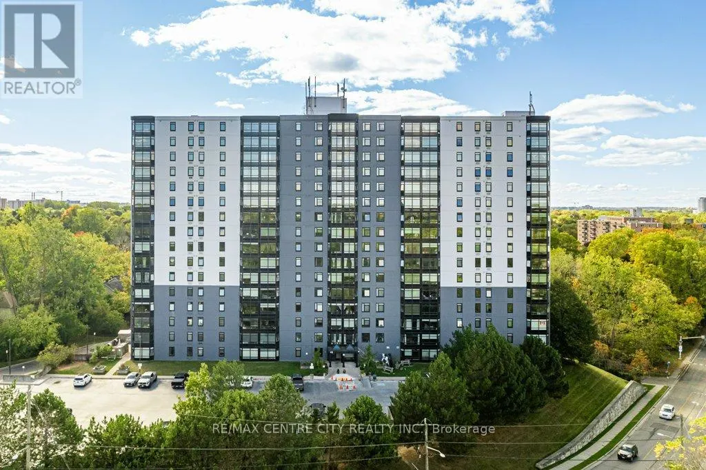 812 - 45 POND MILLS ROAD, #812