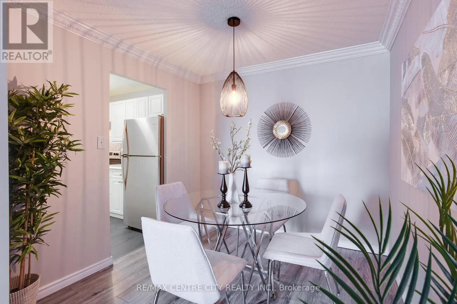 812 - 45 POND MILLS ROAD, #812