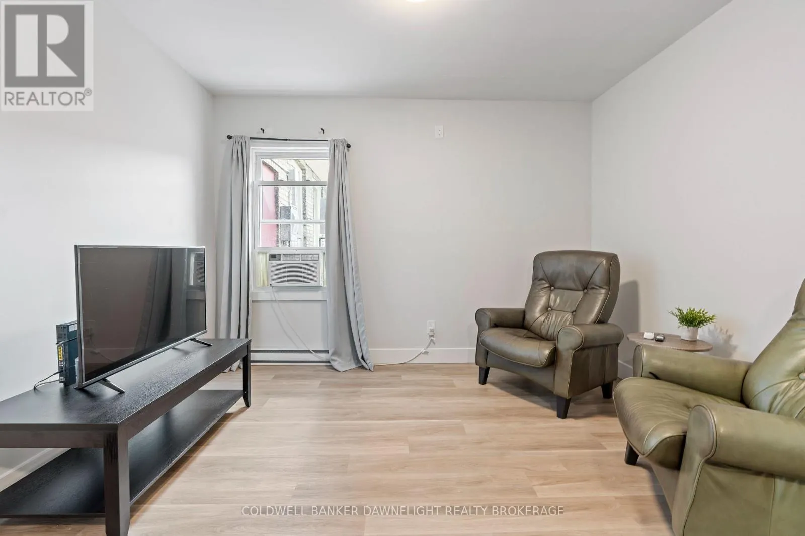 2 - 383 MAIN STREET S, #2