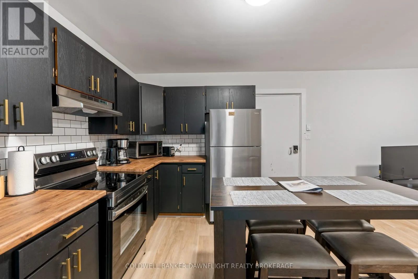 2 - 383 MAIN STREET S, #2