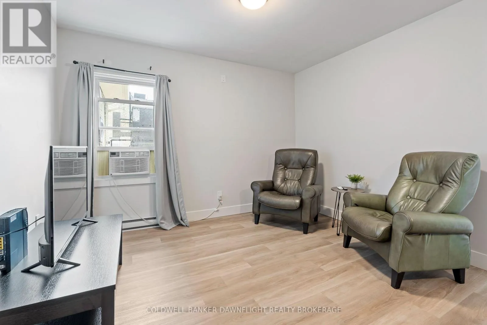 2 - 383 MAIN STREET S, #2