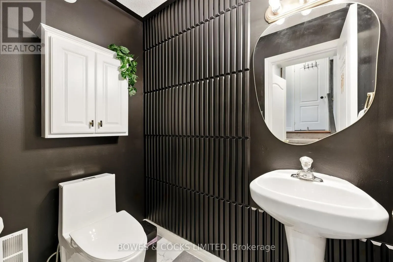 210 FARRIER CRESCENT