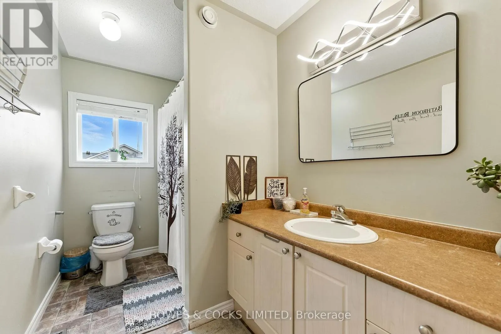 210 FARRIER CRESCENT