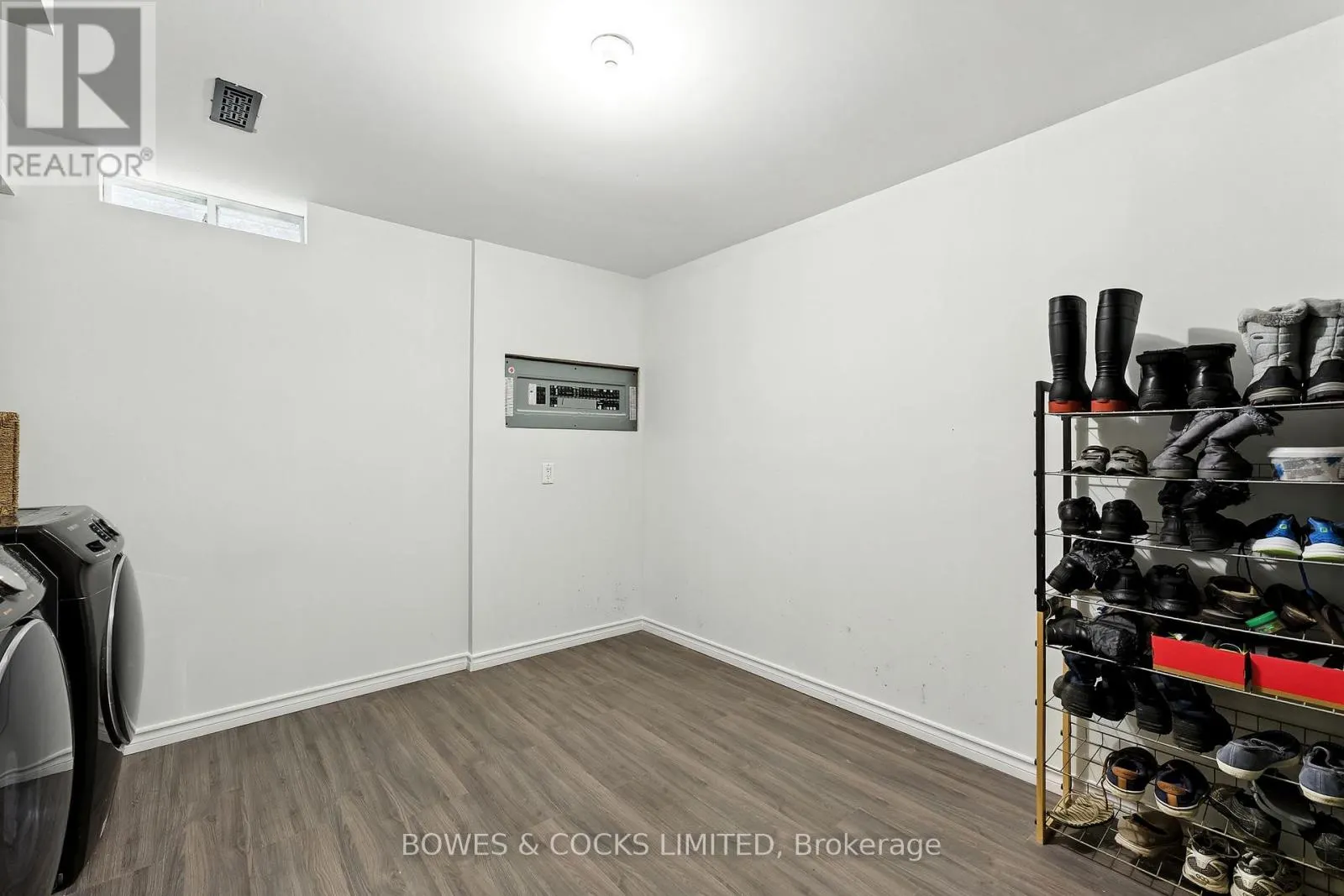 210 FARRIER CRESCENT