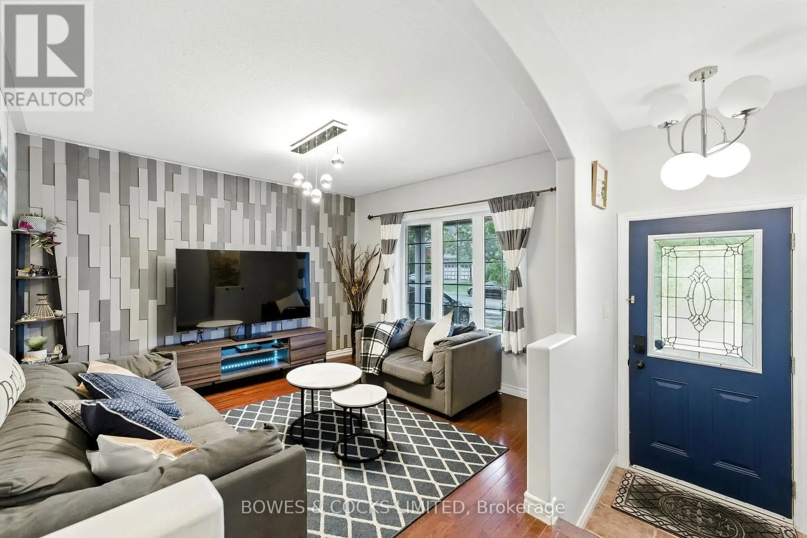 210 FARRIER CRESCENT