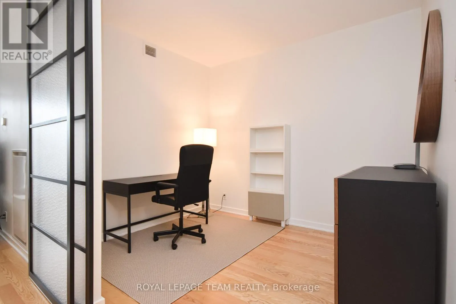 1206 - 324 LAURIER AVENUE