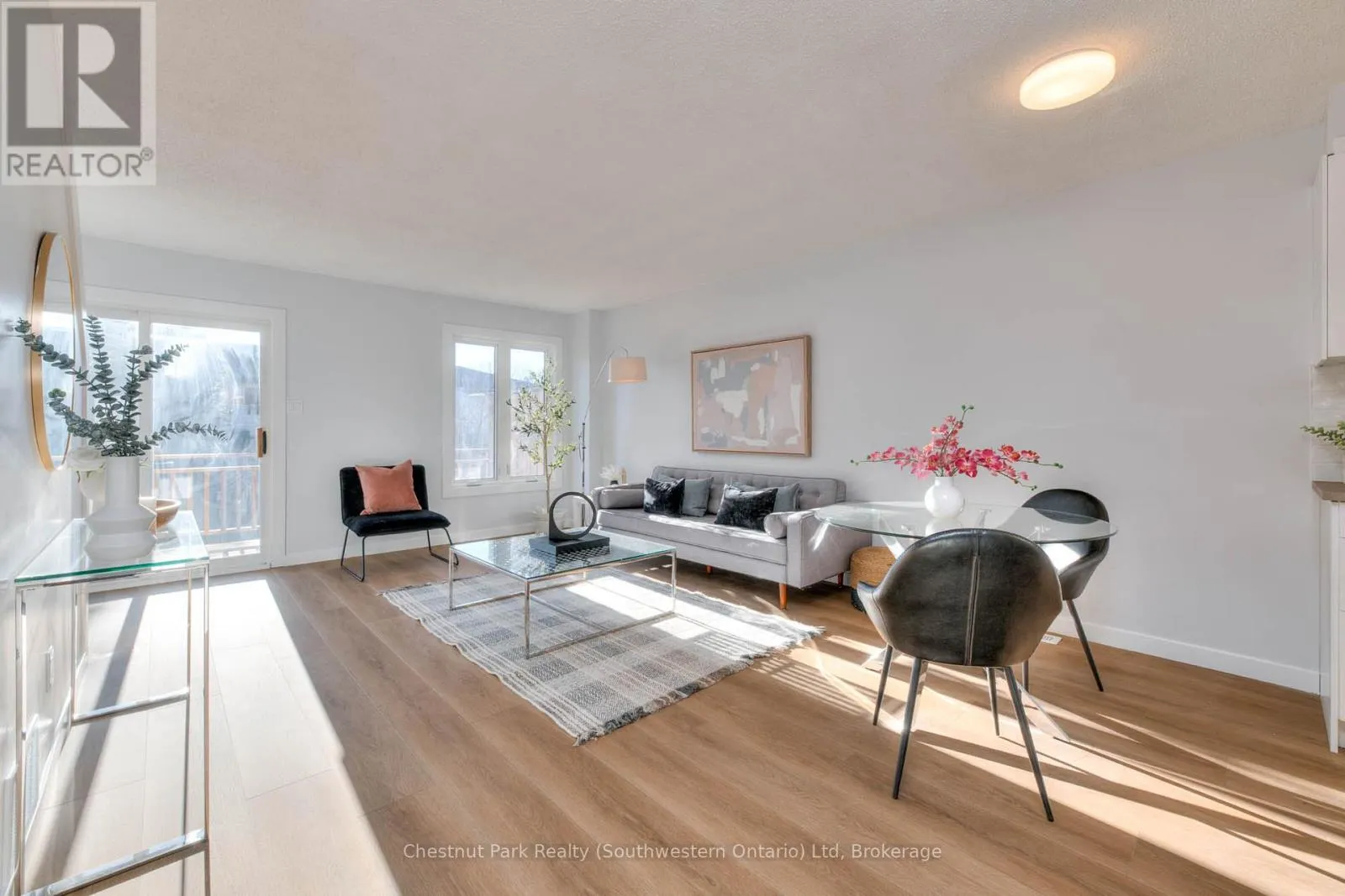 8 - 100 INKERMAN STREET, #8