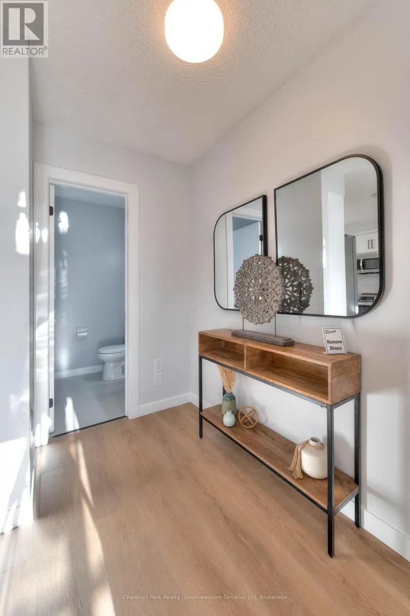 8 - 100 INKERMAN STREET, #8