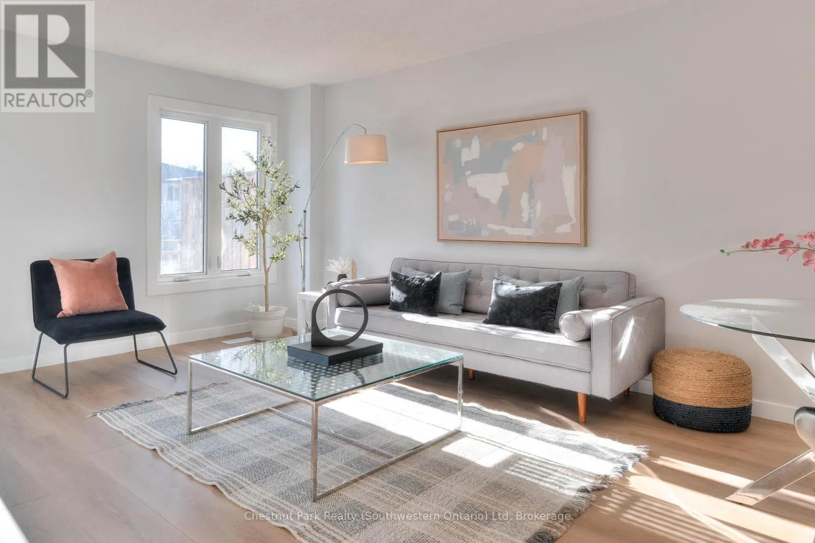 8 - 100 INKERMAN STREET, #8