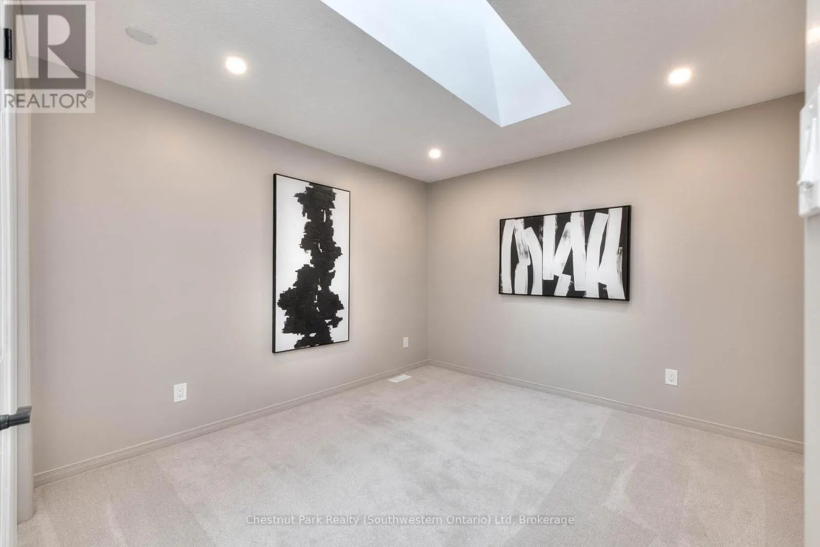 8 - 100 INKERMAN STREET, #8