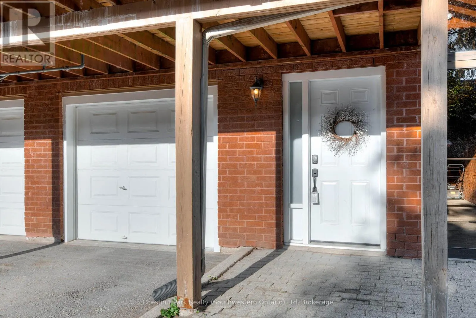 8 - 100 INKERMAN STREET, #8