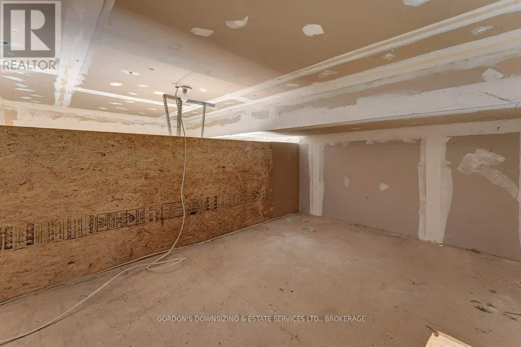 45 - 39 COVENTRY CRESCENT, #45