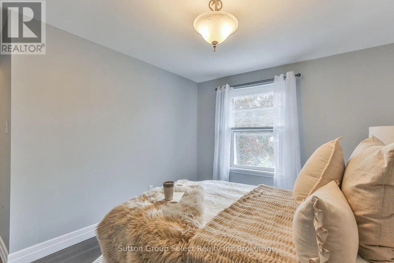 1009 A NESBITT CRESCENT