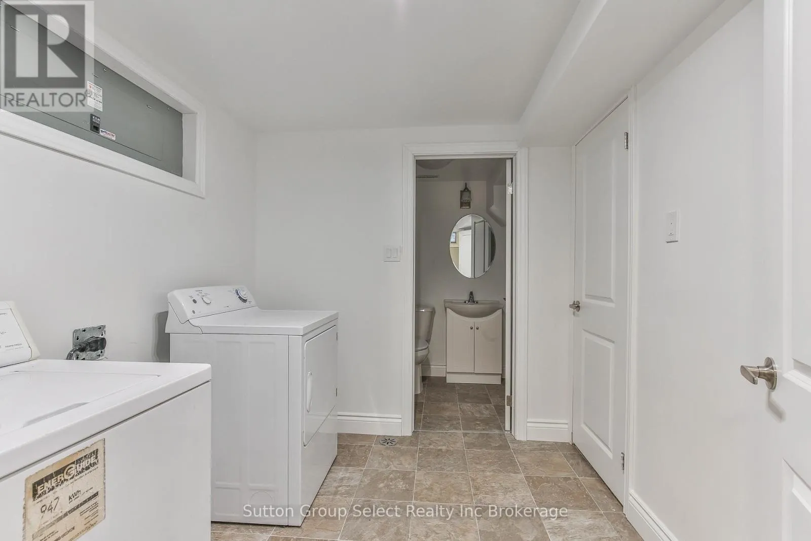 1009 A NESBITT CRESCENT