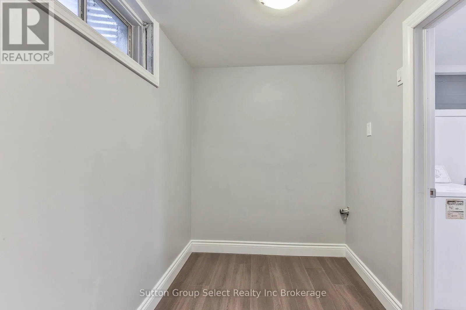 1009 A NESBITT CRESCENT