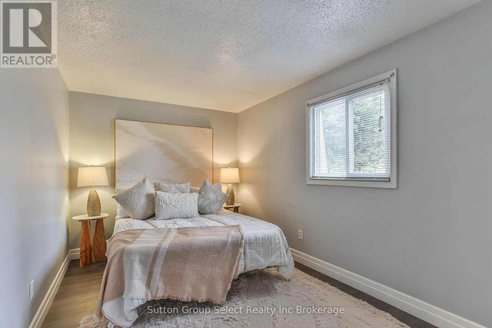 1009 A NESBITT CRESCENT