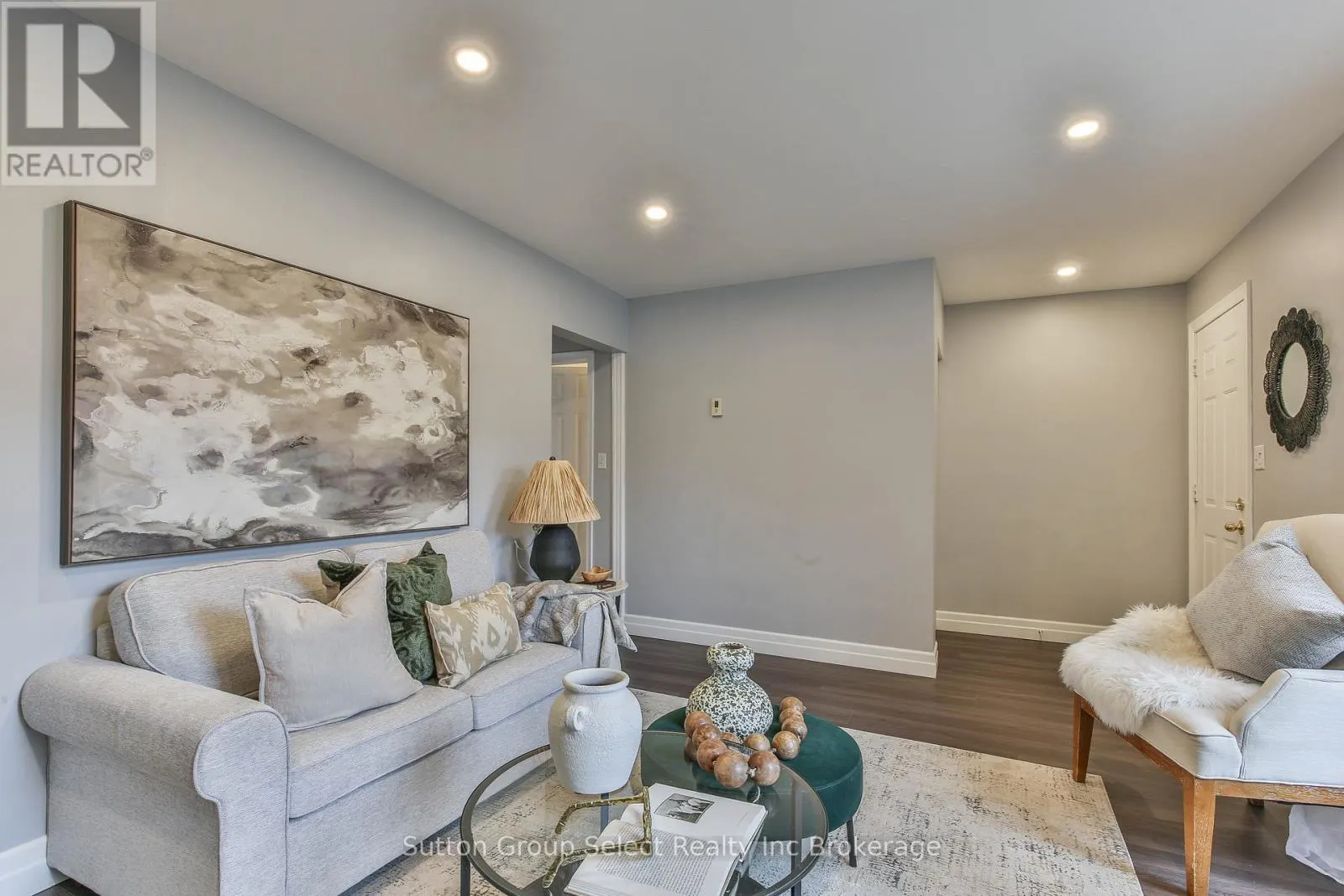 1009 A NESBITT CRESCENT