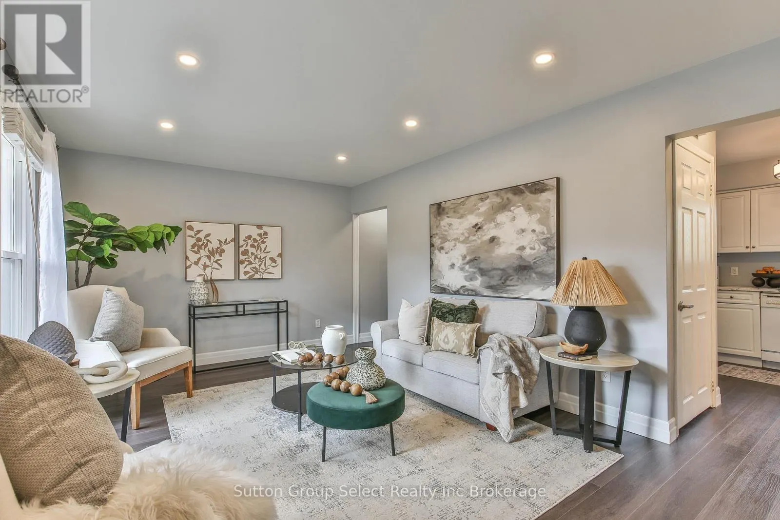 1009 A NESBITT CRESCENT