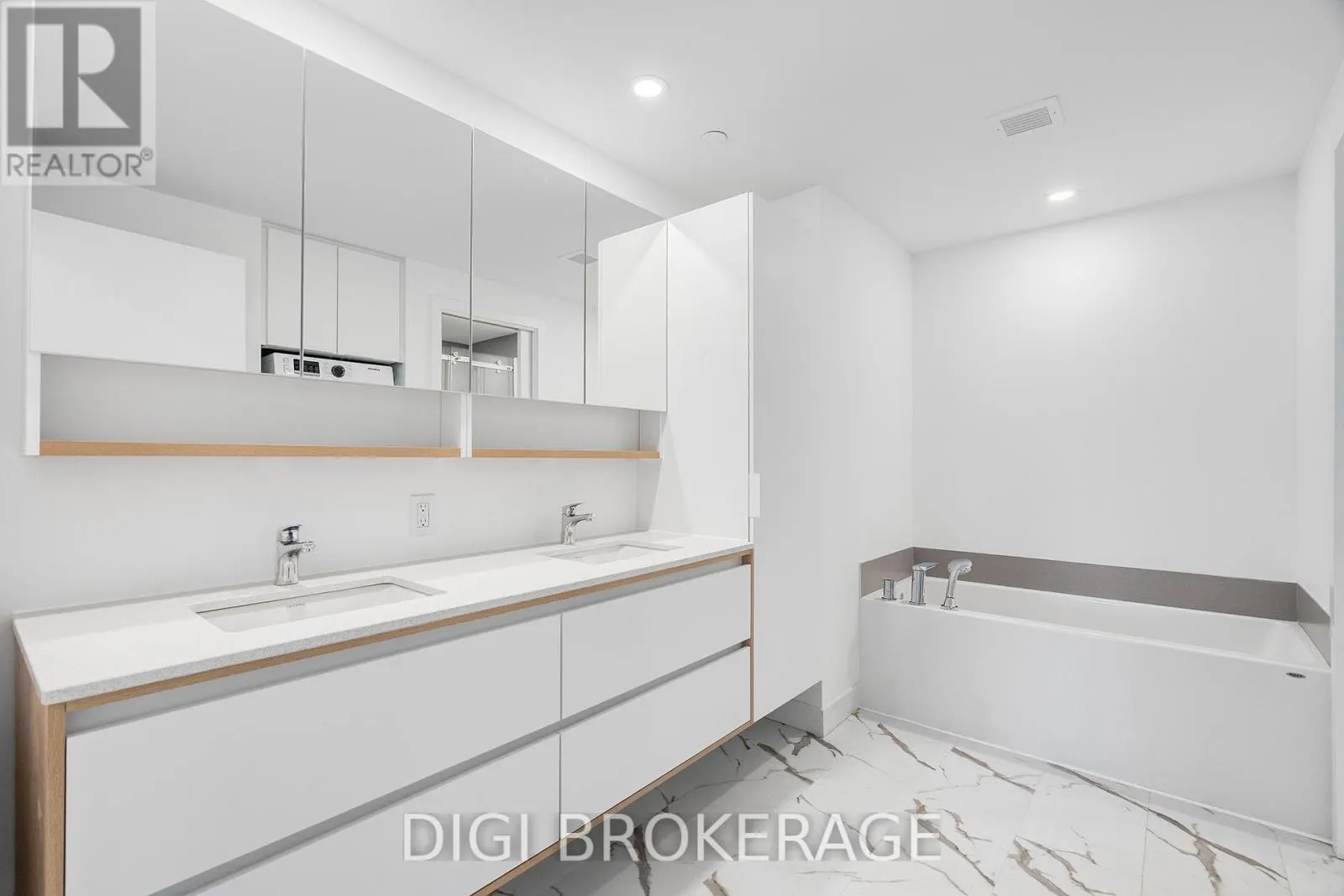 3502 - 1240 CUMMINGS AVENUE