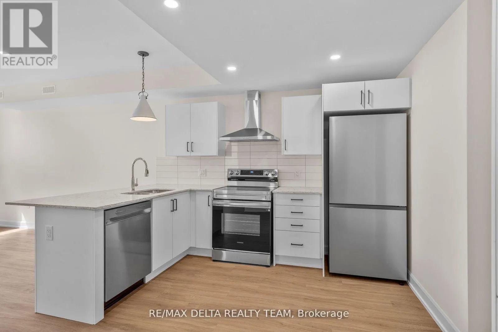 3 - 77A GRANTON AVENUE