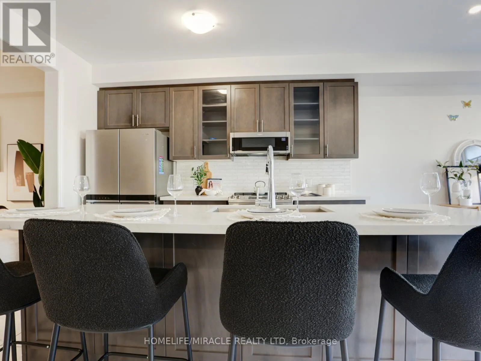 100 - 166 DEERPATH DRIVE