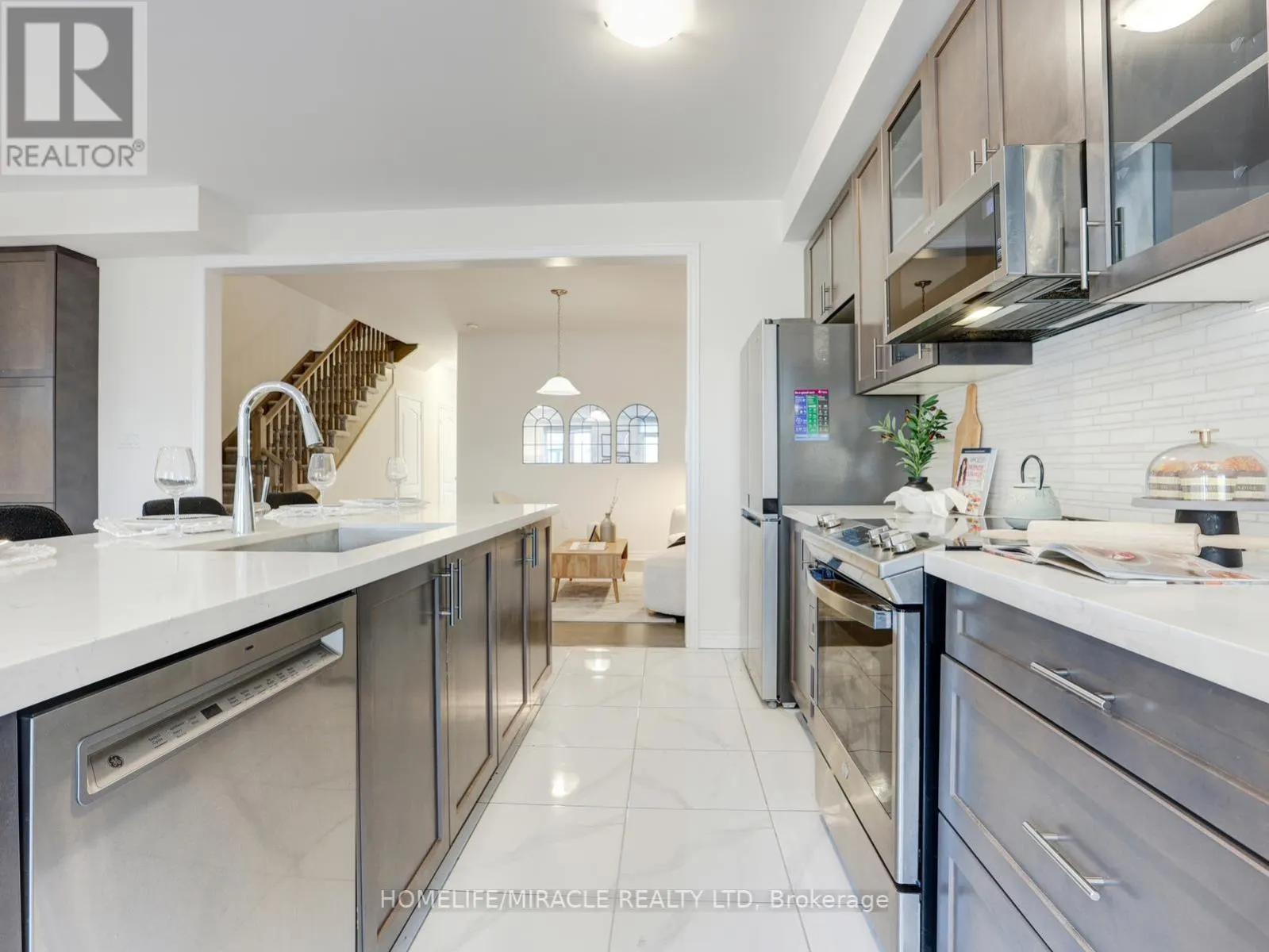 100 - 166 DEERPATH DRIVE