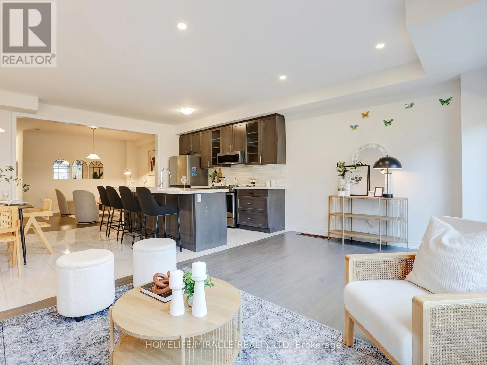 100 - 166 DEERPATH DRIVE