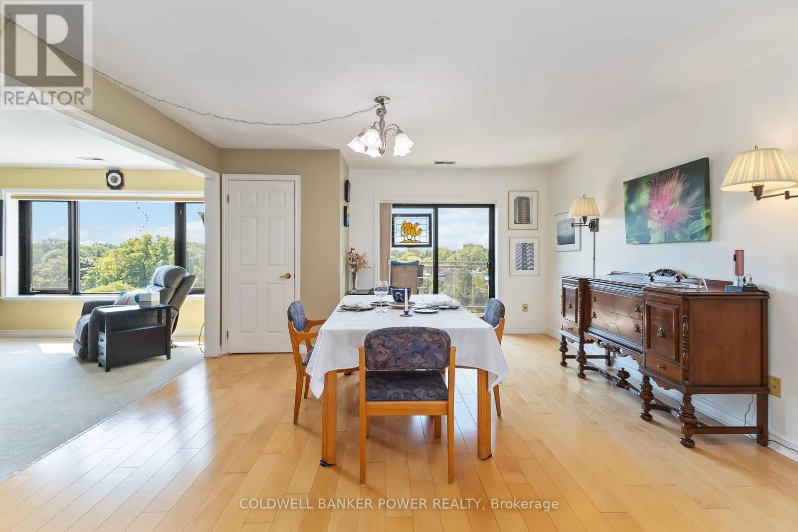 602 - 19 KING STREET, #602