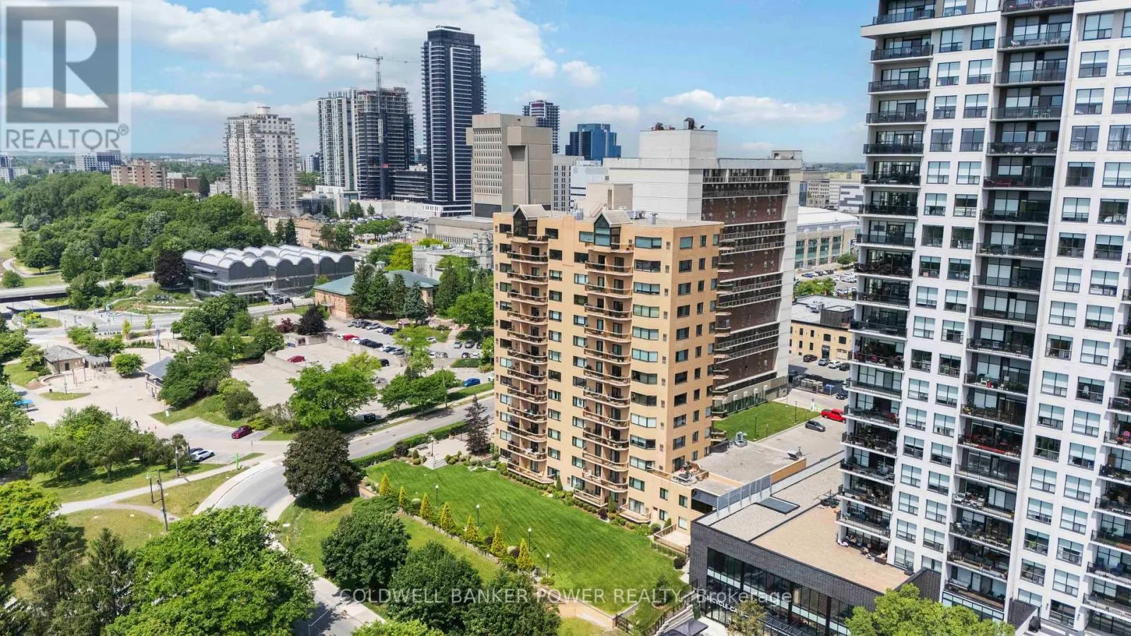 602 - 19 KING STREET, #602