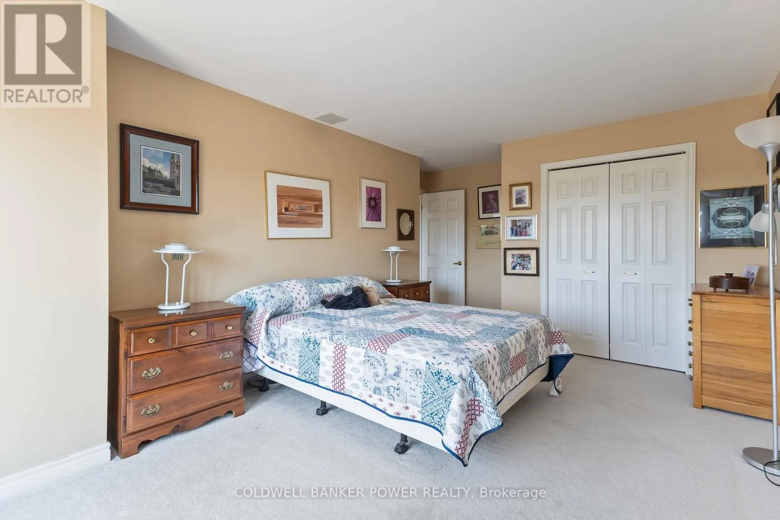 602 - 19 KING STREET, #602