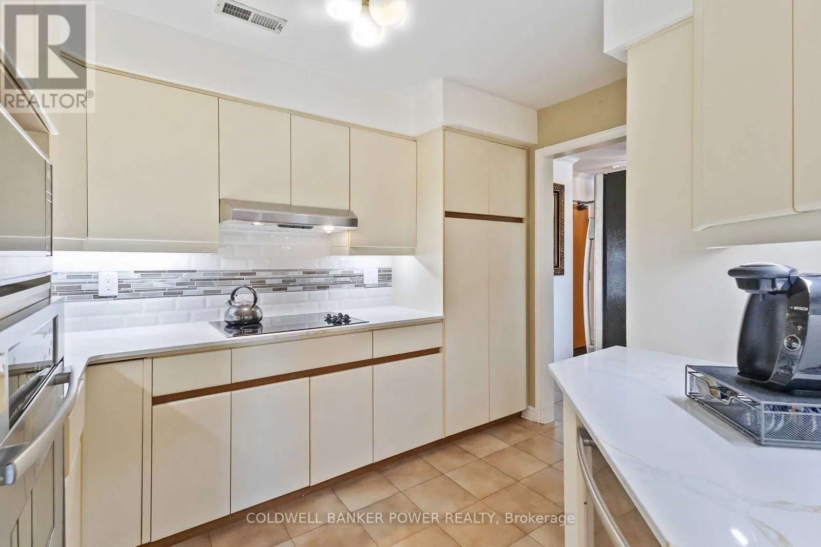 602 - 19 KING STREET, #602